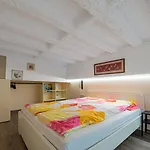Modern Loft Near Christ's Resurrection Church By Polo *