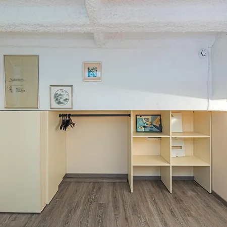 Modern Loft Near Christ's Resurrection Church By Polo Apartment