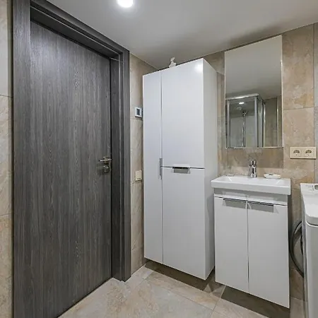 Modern Loft Near Christ's Resurrection Church By Polo Apartment